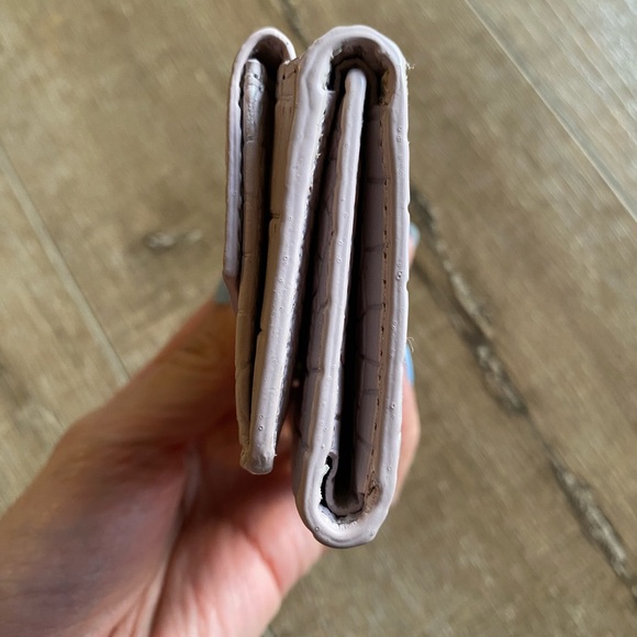 Hyer Goods mini trifold wallet in croc embossed leather - Picture 3 of 9